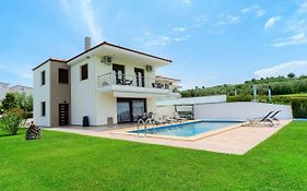 Villas Hanioti